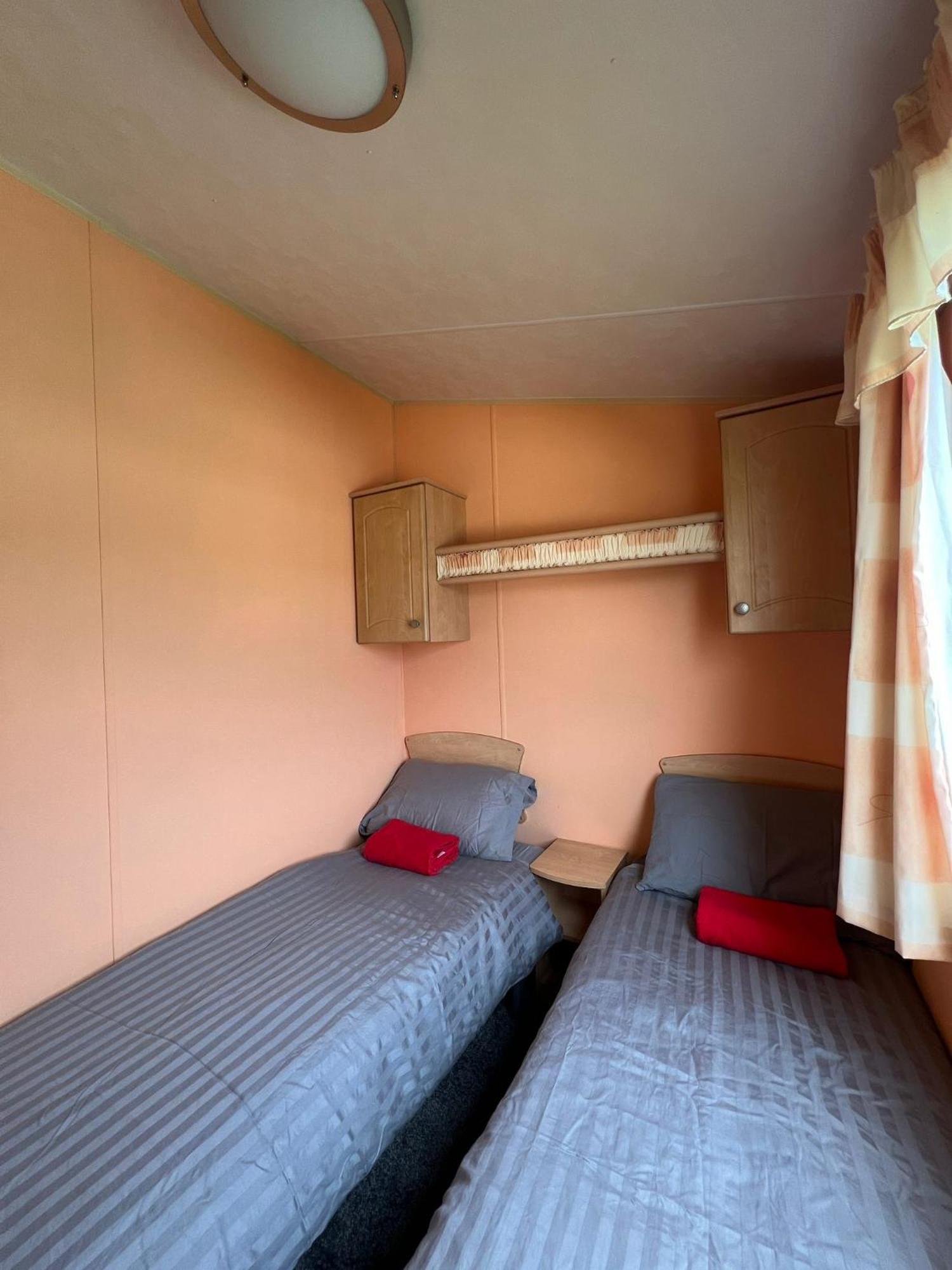 Light And Airy 2 Bedroom Mobile Home Aberystwyth Luaran gambar